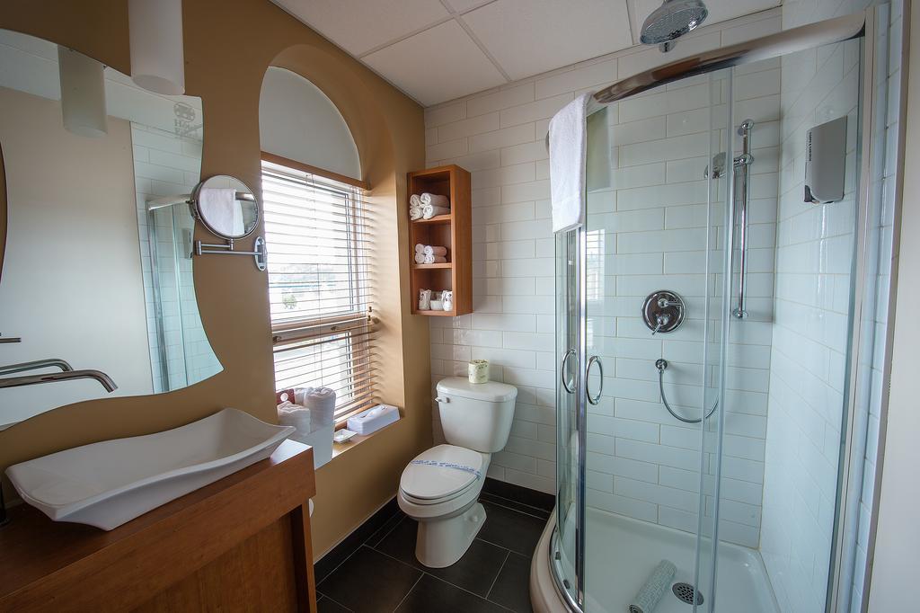 Hotel Du Fjord Saguenay Bilik gambar
